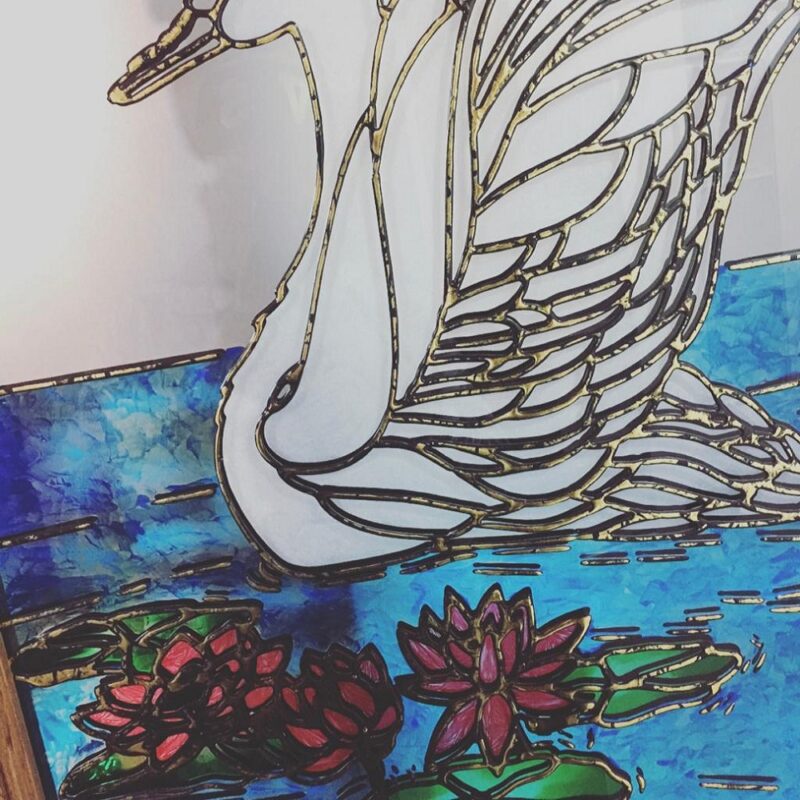 Vetro decorato con resine cigno - immagine 2